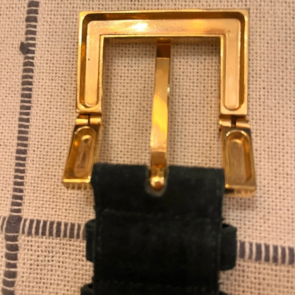 Express Green Leather Belt Gold Buckle Size Medium Chic Polished Look Office EUC